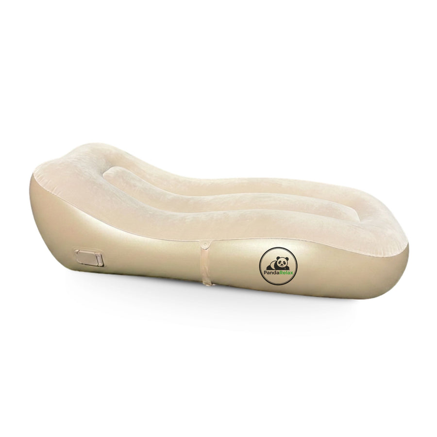 PandaRelax Air Lounger, aufblasbare Liege in Beige, freigestellt auf weißem Hintergrund